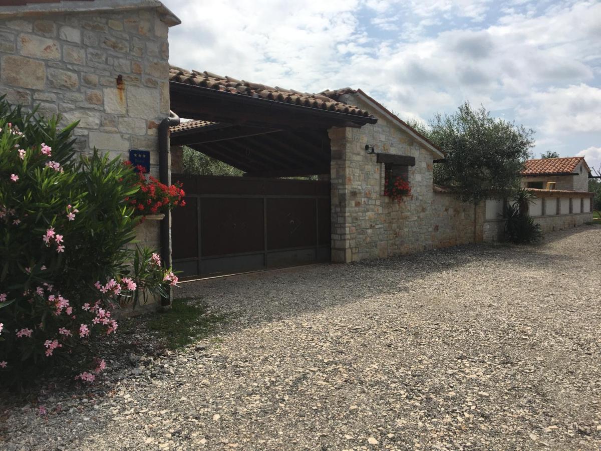 Appartment Hacienda Monica Umag Bagian luar foto